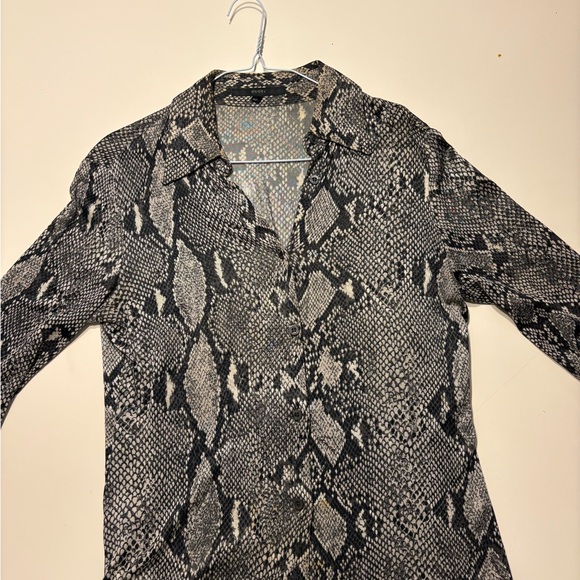 Gucci by Tom Ford Spring 2000 black and white python print shirt - Picture 3 of 3